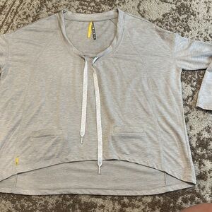 Lole light weight long sleeve top